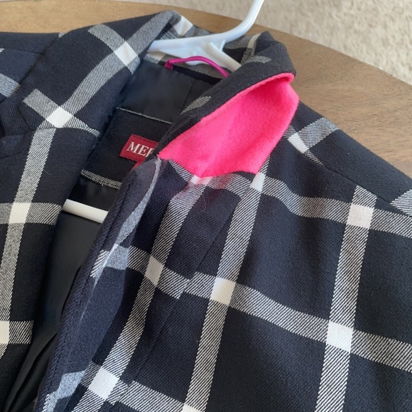 Fun Black and White Plaid Blazer - Picture 8 of 9